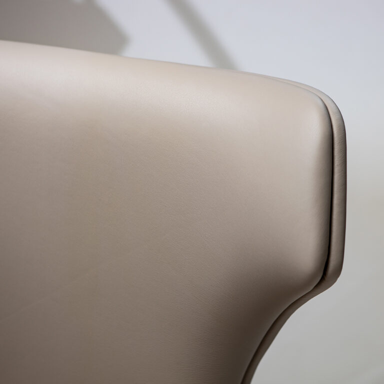 aurora-leather-armchair-original-design-solid-walnut-legs-greyge