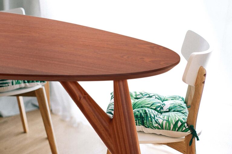 TED is a solid wood table made of Solid Mahogany Sapelli