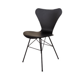 Sedia Riah di Greyge, con design moderno, linee essenziali e comfort elegante.