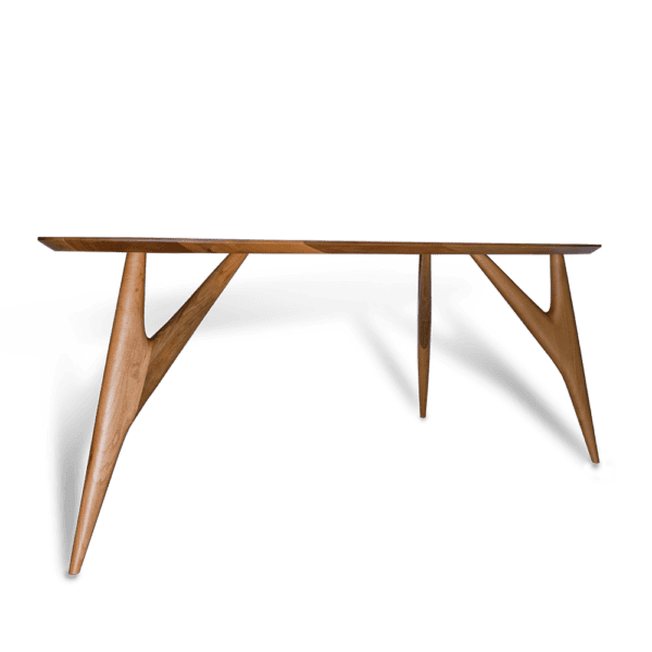 Table à manger Ted Masterpiece en noyer avec une finition haut de gamme, idéale pour les intérieurs sophistiqués et contemporains.