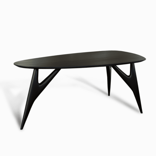 Vista angolata del tavolo da pranzo Ted Nero, che evidenzia le sue linee eleganti e il design sofisticato.