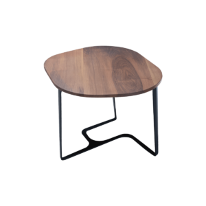 Tavolino da caffè moderno in legno massello Stilla Walnut con piano in noce e gambe in acciaio nero.